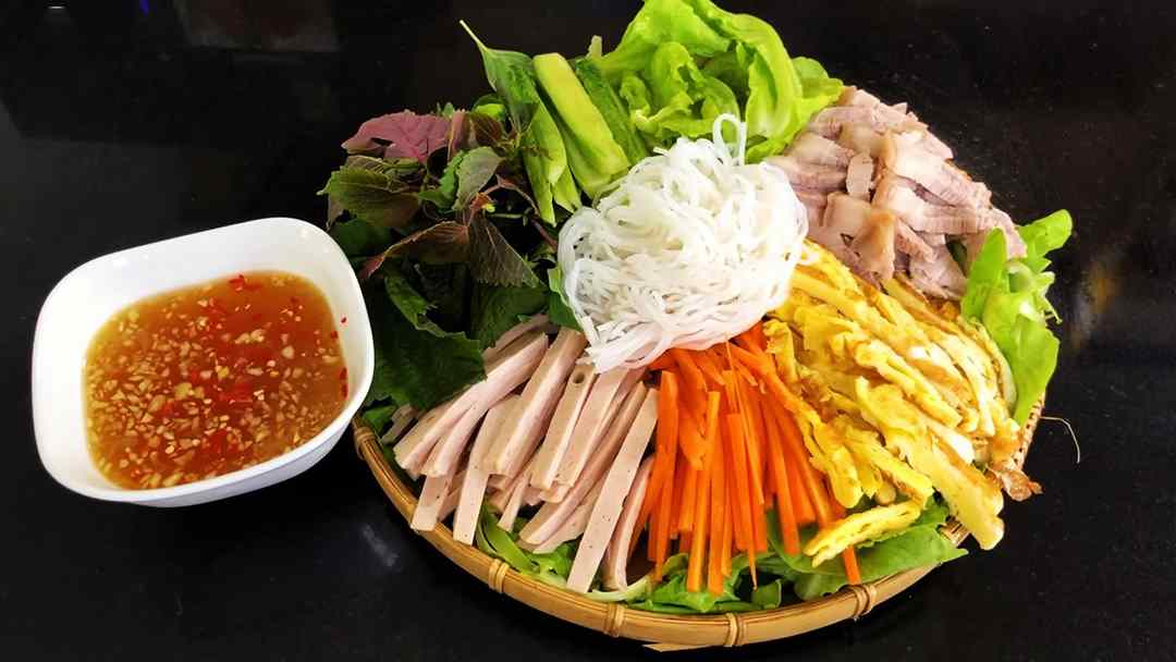 Gỏi cuốn là món ăn có mặt trong mỗi gia đình Việt