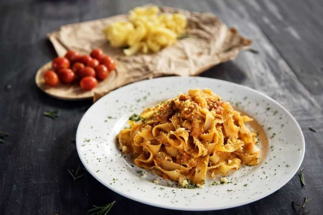 Cách làm mỳ ý Bolognese