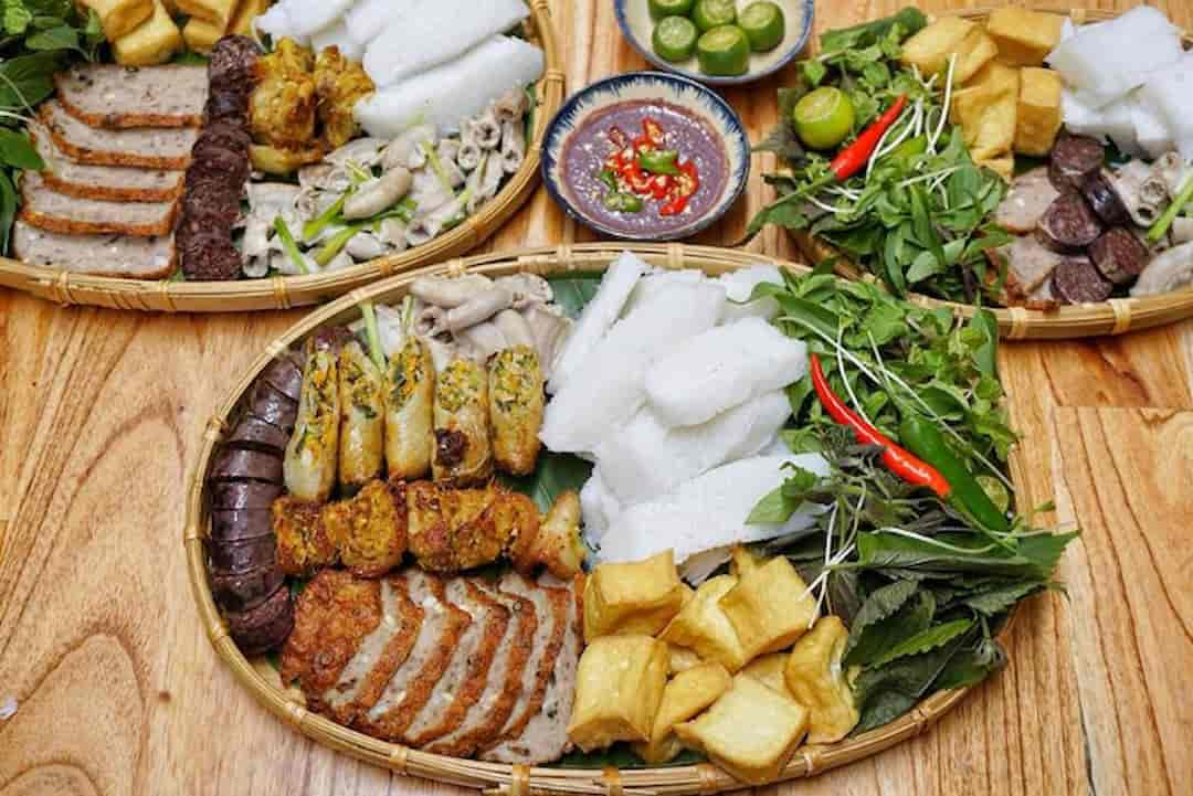 Bún đậu thì không thể thiếu mắm tôm